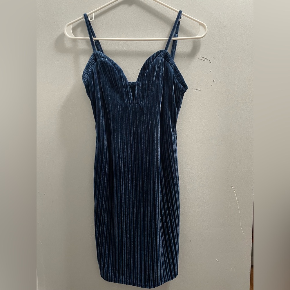 💥💥 FOREVER 21 velvet faux-corduroy bodycon dress 💥💥